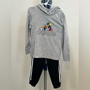 Toddler Boys Adidas Long Sleeve Hooded T-shirt and Joggers, 2 Piece Set
